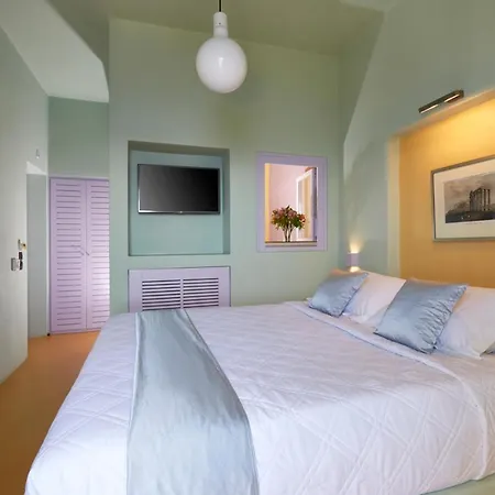 Central Cliff Suites-3