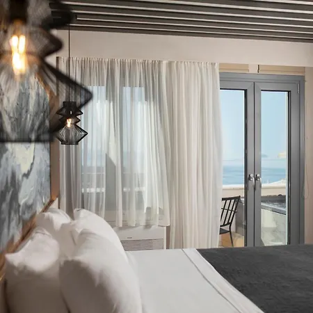 Armonoia Suites Santorini-3
