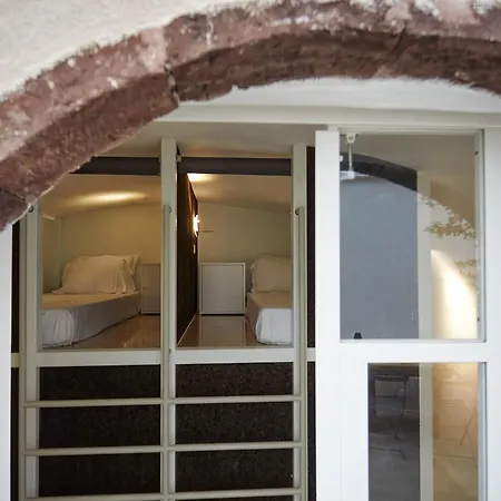 Hostel 16 Oia-3