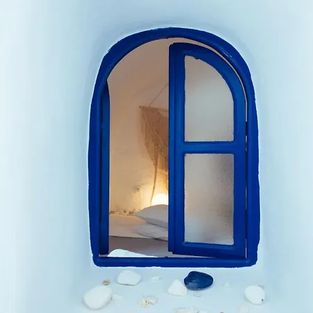 Blu Bianco Cave House-2