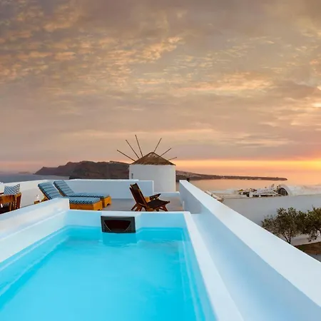 Cape Suite Oia-3