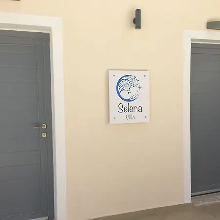 Selena Villa-3