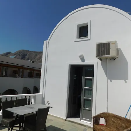 Perissa Art Villa - Kitchen & Washing Machine-2