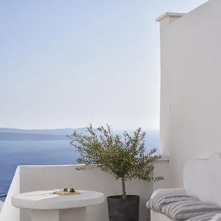 Mr And Mrs White Oia - Santorini-2