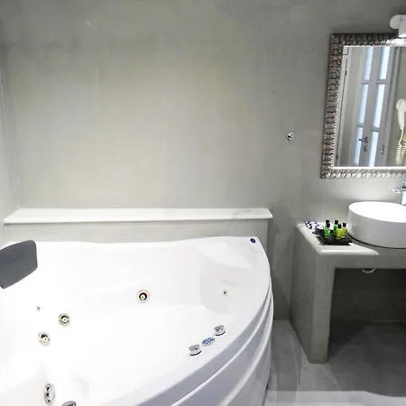 Yposkafo Suites - Studio - Santorini-2