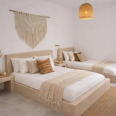 Noeme Santorini-3