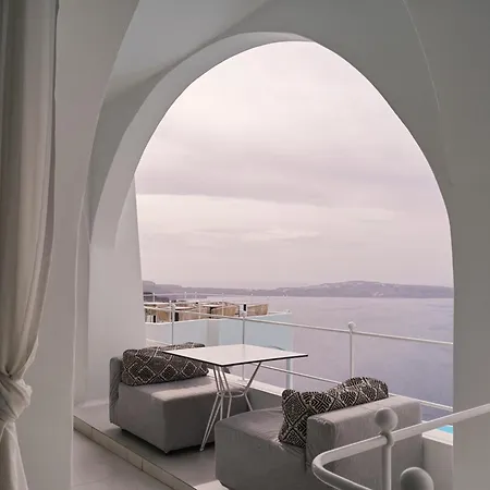 Cosmopolitan Suites - Small Luxury Hotels Of The World-3