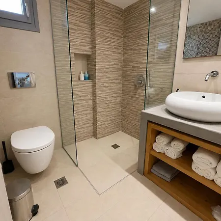 Selena Villa-2