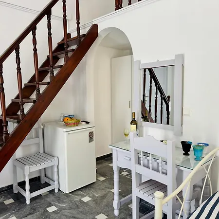 Tritonas Rooms-3