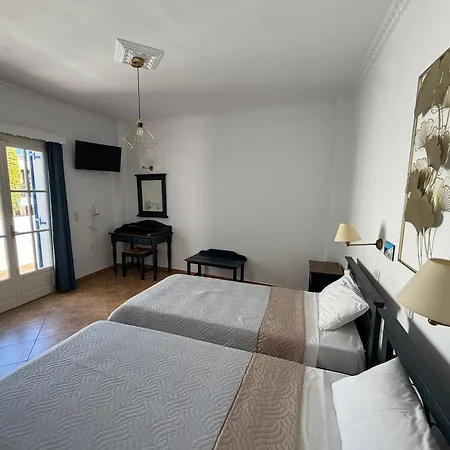 Leonidas Apartments-3