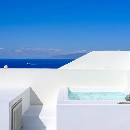 Oia Treasures Art Suites-2