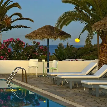 Alafouzos Studios & Apartments-3