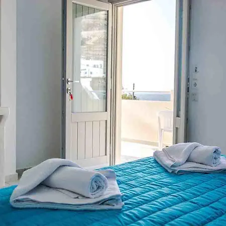 Sail Inn Studios & Apartments-3