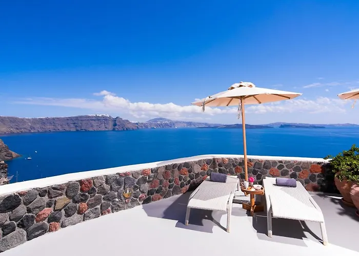 Pezoules Of Oia Hotel