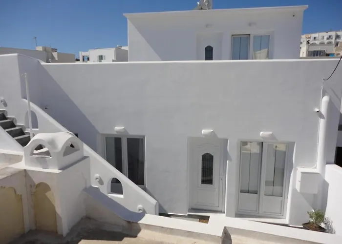 Triena Apartments Fira  che accetta animali