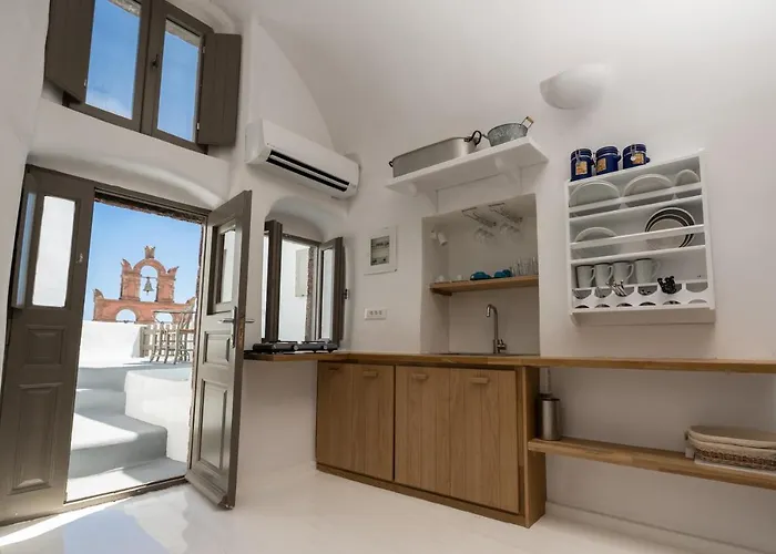 Astrea Suites "Ostria Cave Villa-Outdoor Jacuzzi" Oia 