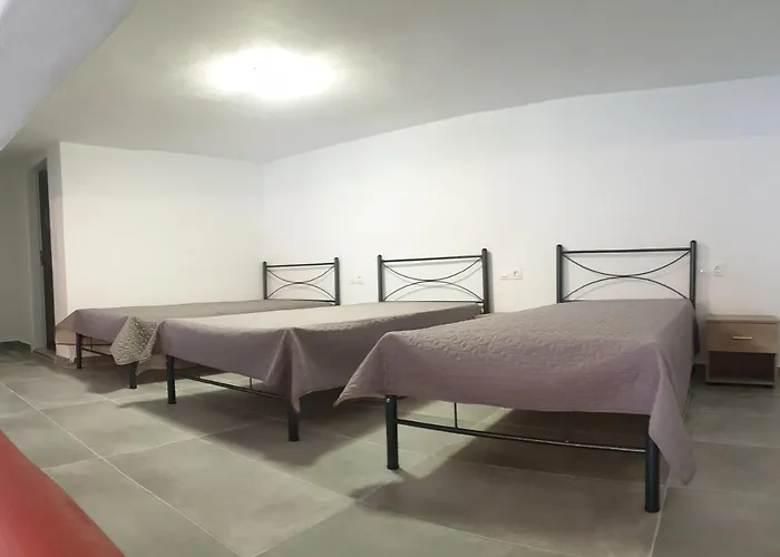 Familienhotels in Fira (Santorini)