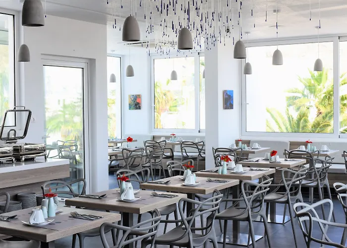 Perissa (Santorini) City Center Hotels