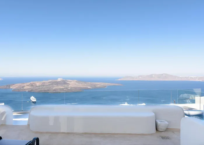 Pensiones en Fira (Santorini)