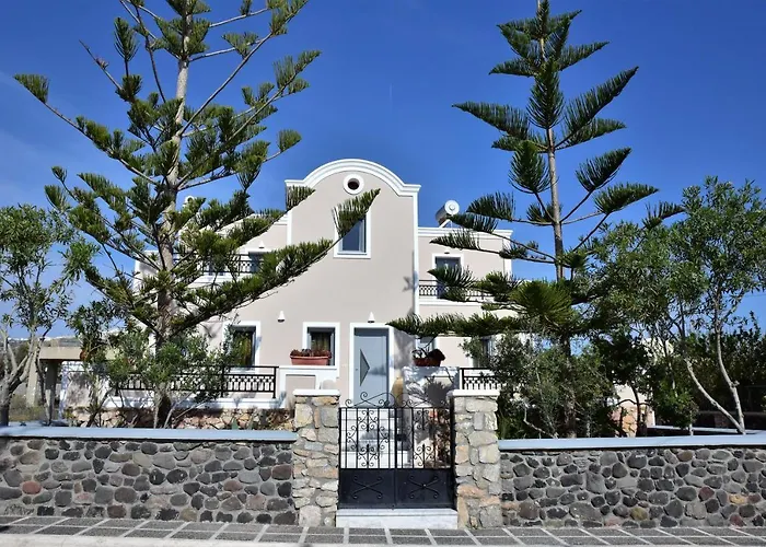 Villa Serene Kamári