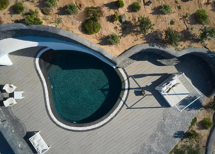 Danae Suites Santorini Ia