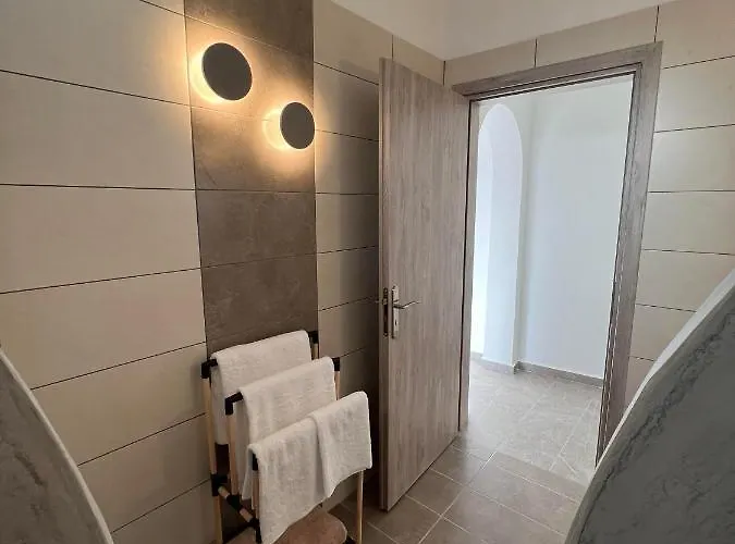 Apartamento Petit Homme By Andreas Perissa 