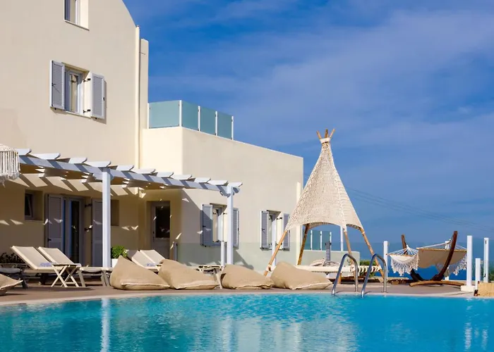 Aliter Suites Fira  with Pool