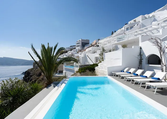 Oia (Santorini) Boutique Hotels