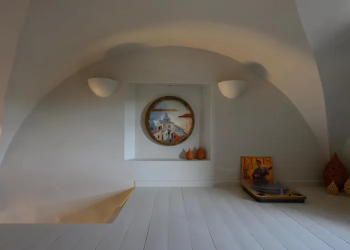 Michelangelo Beach Villa Oia 