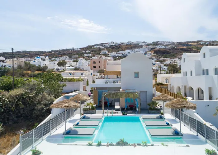 Nalu Suites Fira 