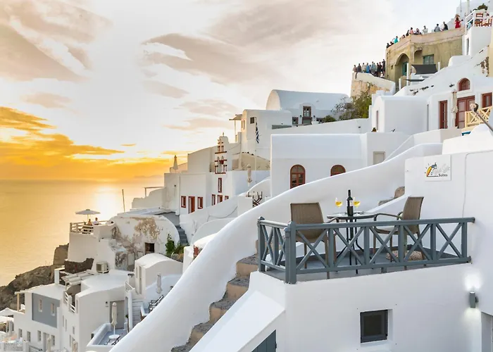 White Side Suites Oia 