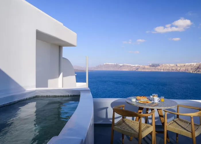 Neptune Luxury Suites Akrotiri 