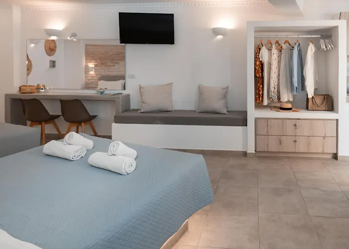 Hotel Perissa Bay
