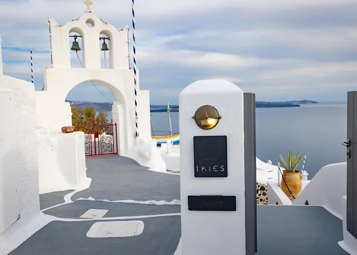 Ikies Santorini Hotel Oia 