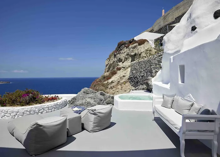 Pet friendly Marizan Caves & Villas Oia 