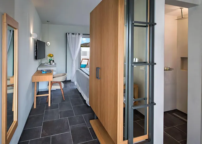 4 Sterne-Hotel-Meltemi Excelsior Suites Perissa 