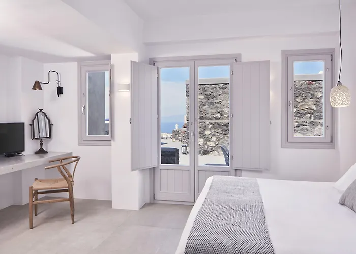 Elysian Santorini Villa Oia 