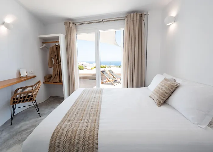 Valery Suites Fira 