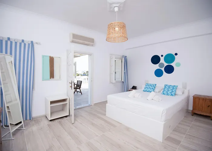 Hotel a Perivolos (Santorini)