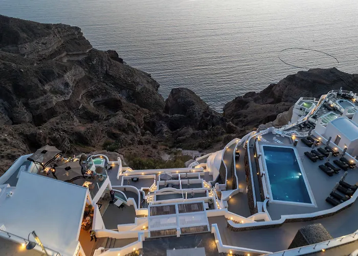 Hoteles de Lujo en Fira (Santorini) cerca de Museo Prehistórico de Thera