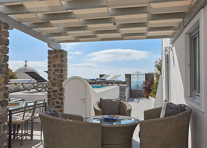 Villa Dakoronia Fira  admite animales