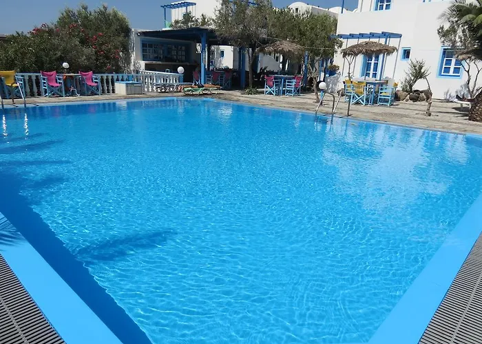 Studios Apartments Perivolos