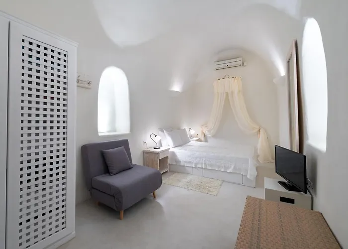 Christina'S Cave House Villa Fira 