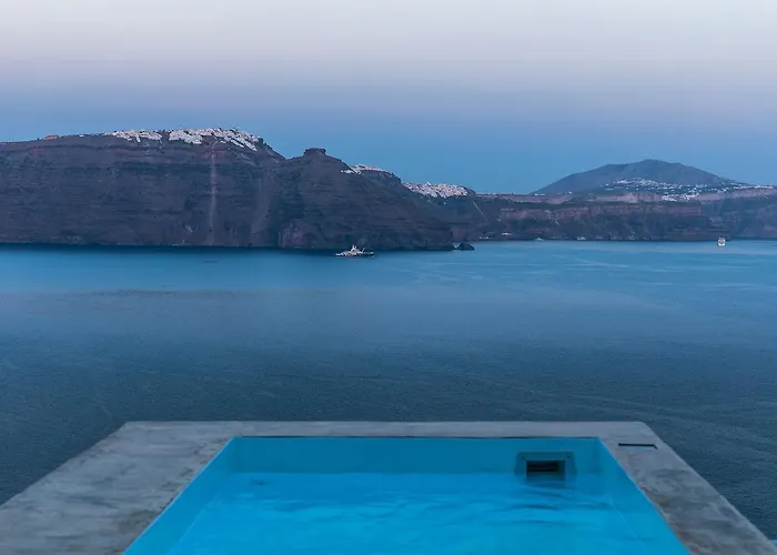 3 Caves By Caldera Houses Oia 