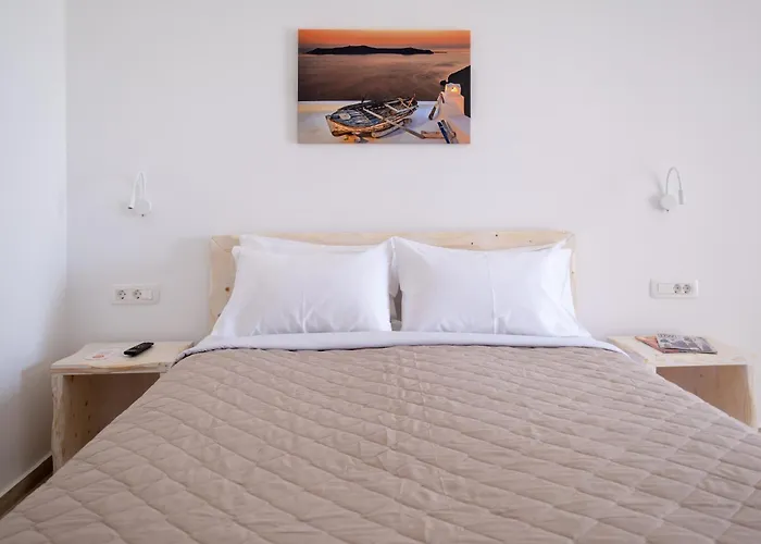 Cyclops Beach Apartments Perivolos 