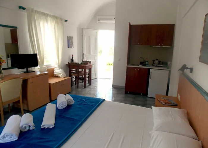 Sunrise Studios In Perissa